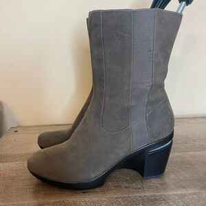 Cole Haan Air Sara Nubuck Leather Boots Mid Wedge D29422 Size 9.5